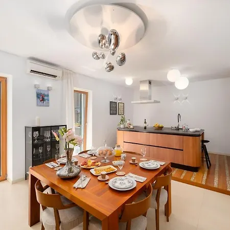 Exotic Oasis Bacvice