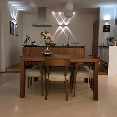 Exotic Oasis Bacvice Split